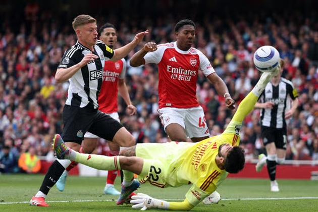 Arsenal vượt ải Newcastle nhờ màn trình diễn xuất thần của Declan Rice