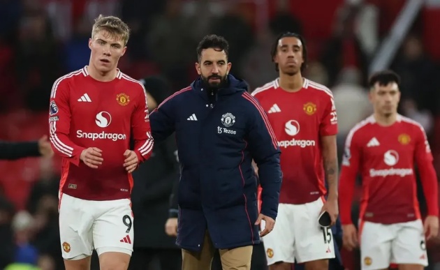 Từ đỉnh vinh quang Europa League 2017 đến hiện thực phập phồng của MU 2025/26