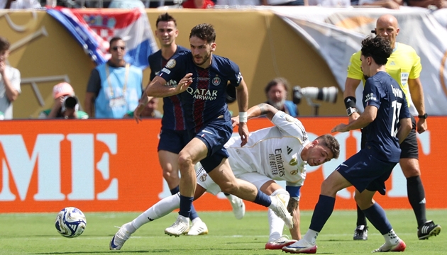 Thắng đậm Real Madrid 4-0, HLV Luis Enrique lên tiếng về chiến thắng, bảo vệ Xabi Alonso và mối quan hệ với Barcelona