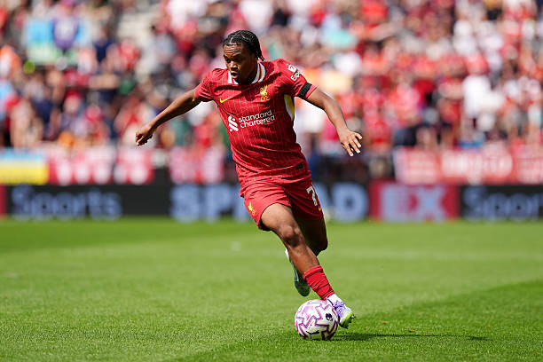 Rio Ngumoha: Thần đồng 16 tuổi liệu có tỏa sáng rực rỡ tại Anfield?