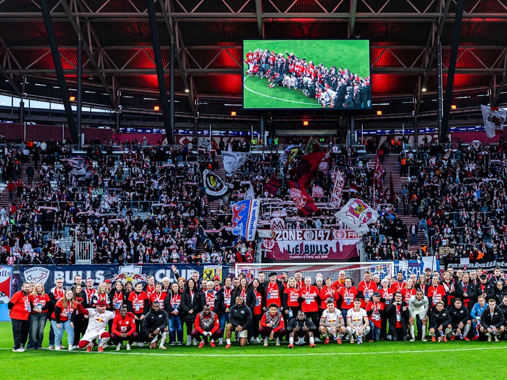 Red Bull Arena: Huyền Thoại Tái Sinh Từ Zentralstadion